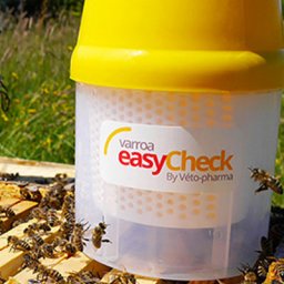 Varroa EasyCheck on bee hive from Dadant & Sons